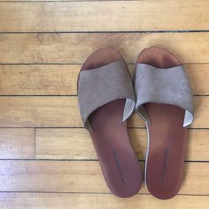 Lucky Brand slide sandals
